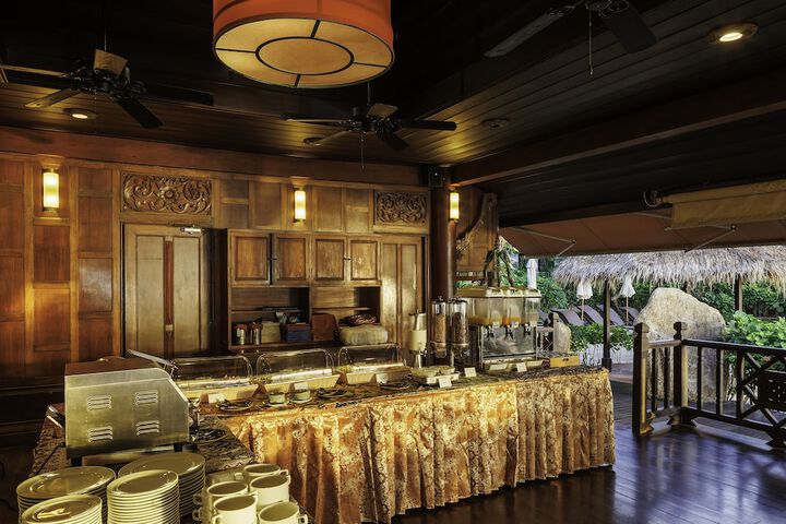 Dining 64 of 85