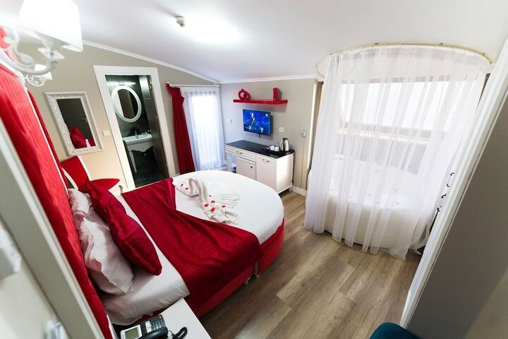 Room 33 of 131