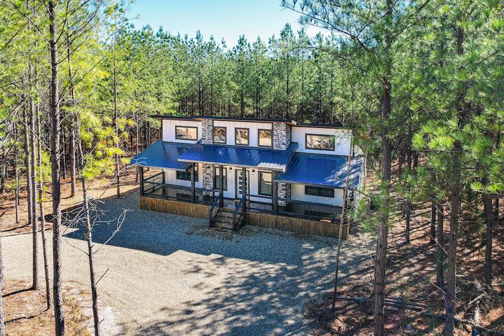 Near New Casino: Broken Bow Cabin w / Hot Tub