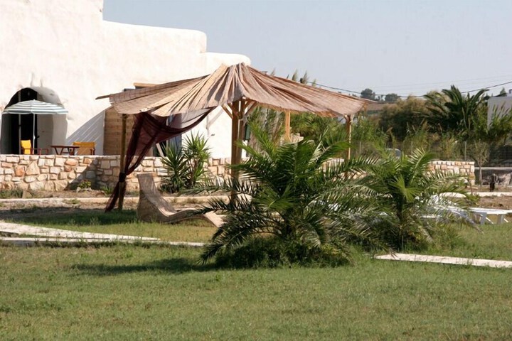 Hotel Exterior 23 of 35