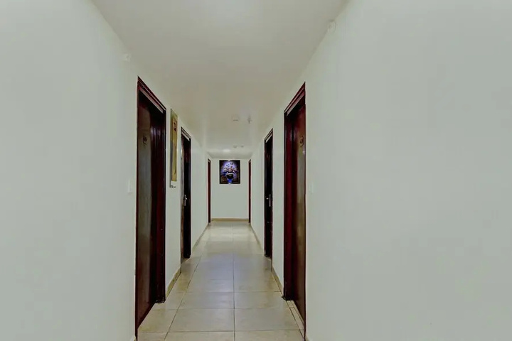 Room 11 of 21