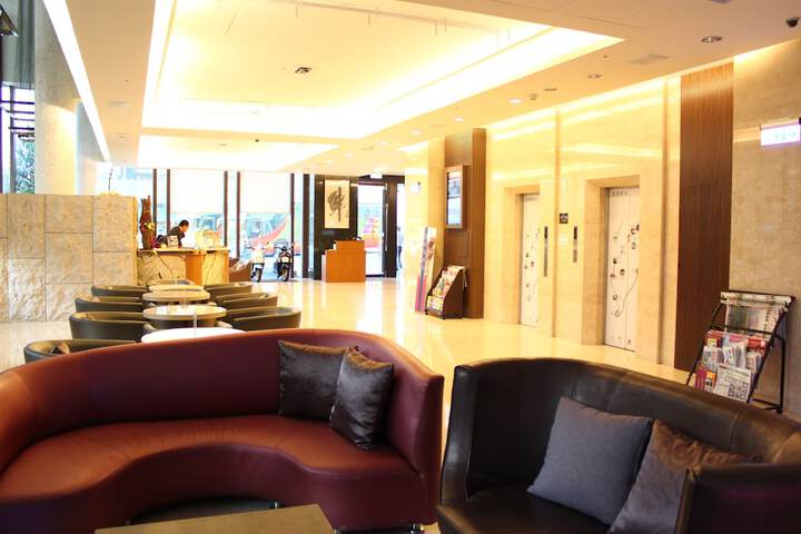 Hotel Interior 5 of 97