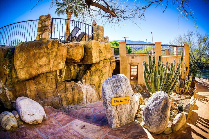 Hotel Exterior 78 of 84