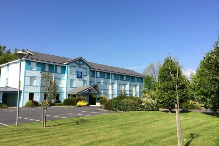 Hotel Entry