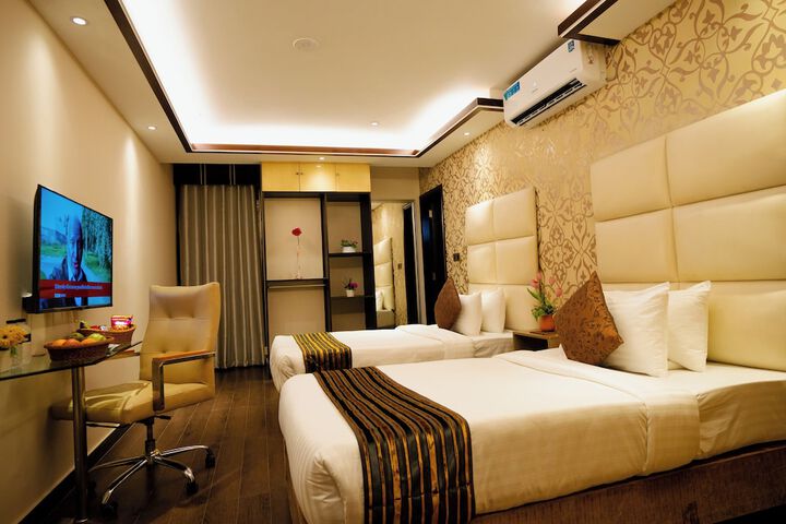 Room 19 of 49