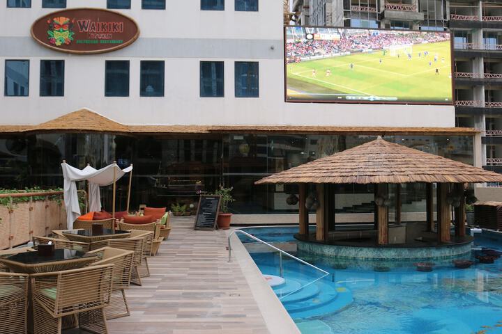 Hotel Pool