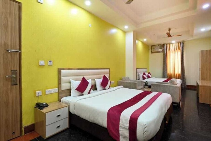 Room 9 of 25