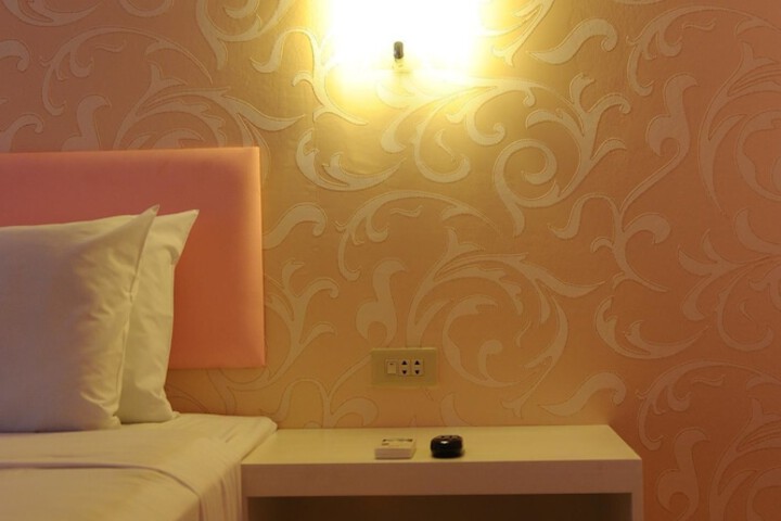 Room 16 of 26