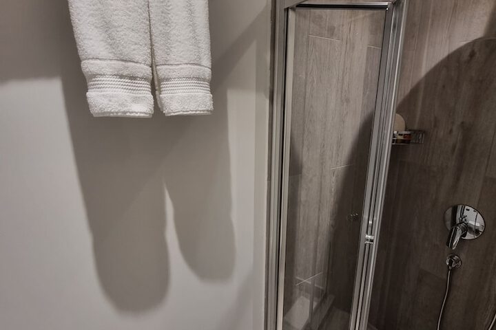 Room 17 of 20