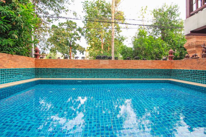 Pool 50 of 86