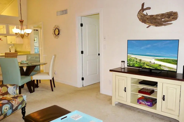 Room 2 of 18