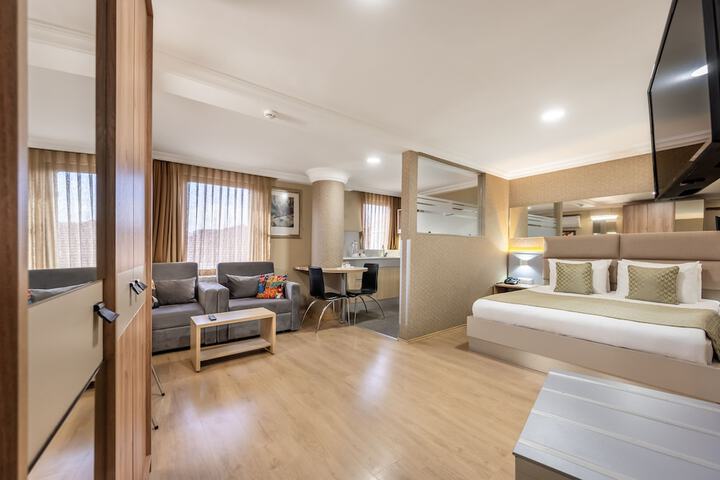 Room 35 of 120