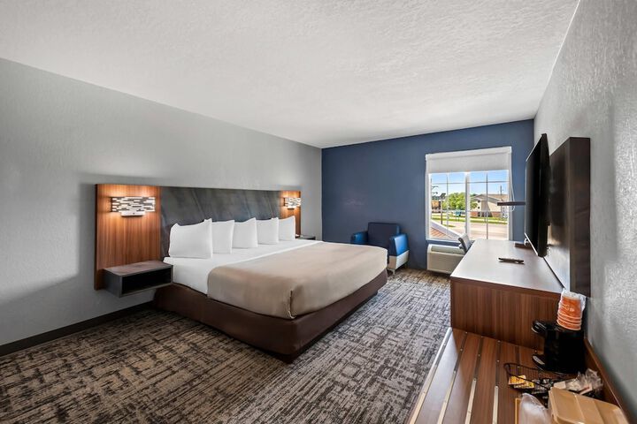 Room 27 of 106