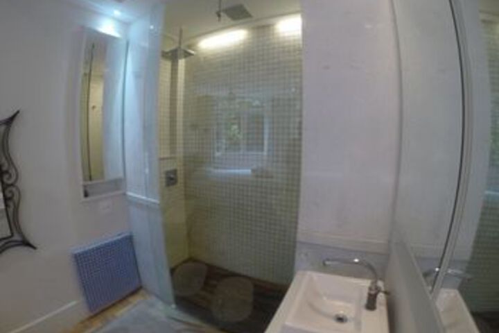 Room 2 of 51