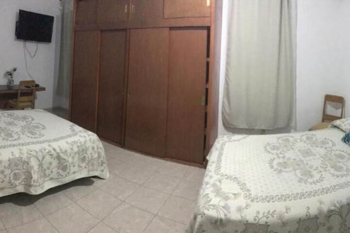 Room 10 of 36
