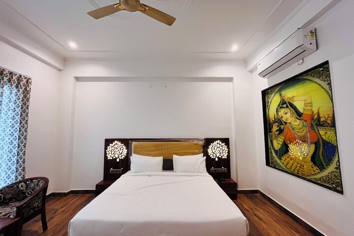 Room 5 of 23