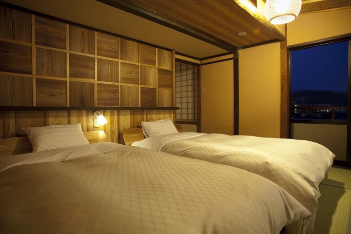 Room 9 of 53