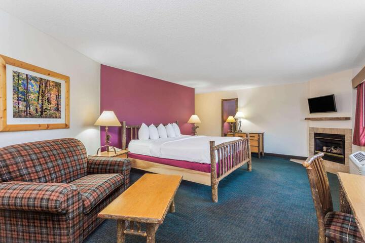 1 King Bed Mobility Accessible (22 of 34)