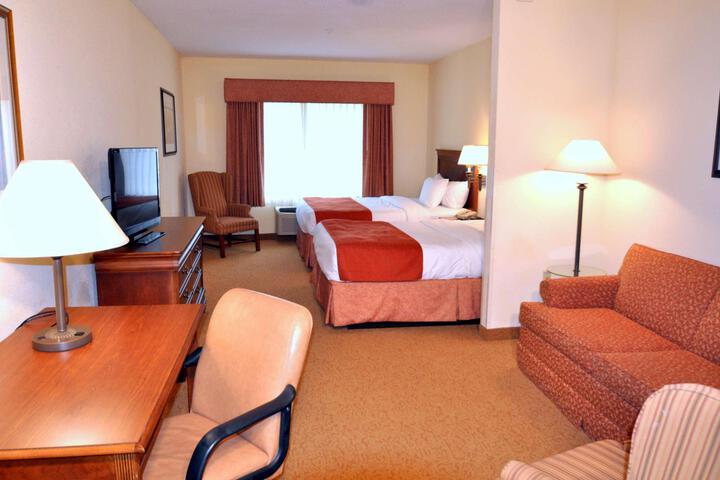 2 Queen Beds (42 of 42)