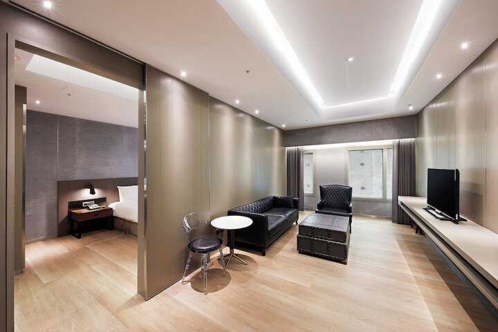 Room 44 of 72