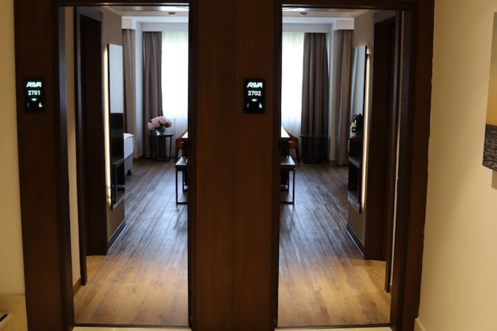 Room 16 of 31