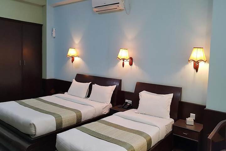 Room 4 of 19
