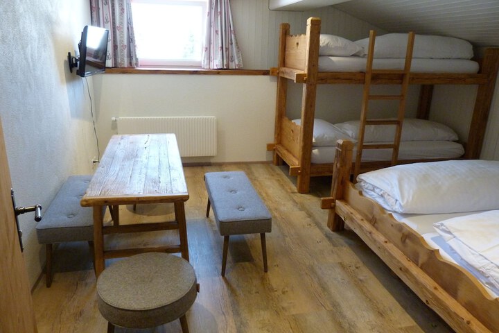 Room 3 of 51