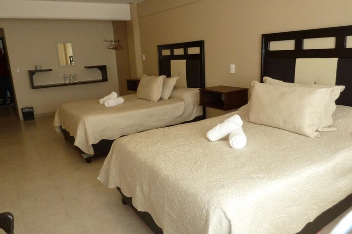 Room 9 of 48
