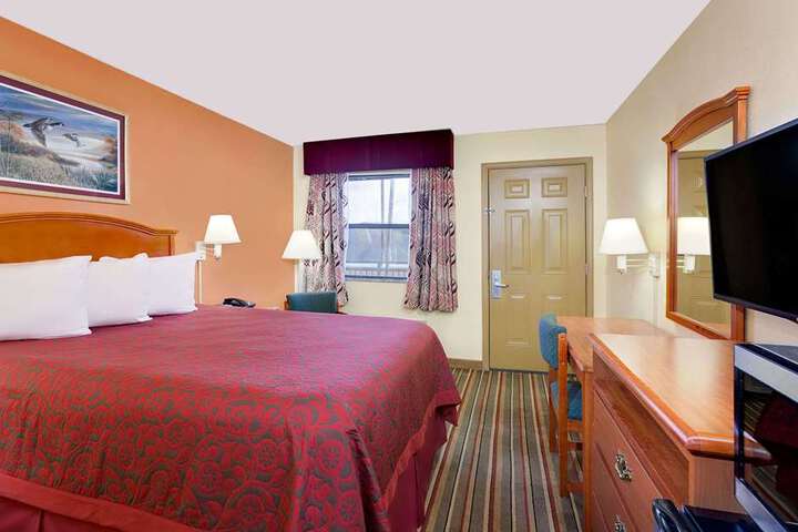 Guest room