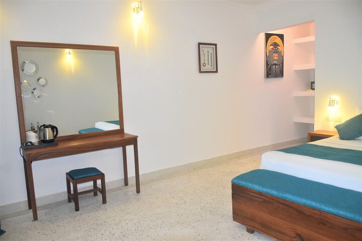 Room 5 of 85