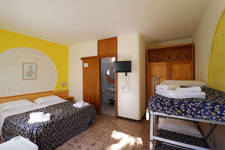 Room 56 of 150
