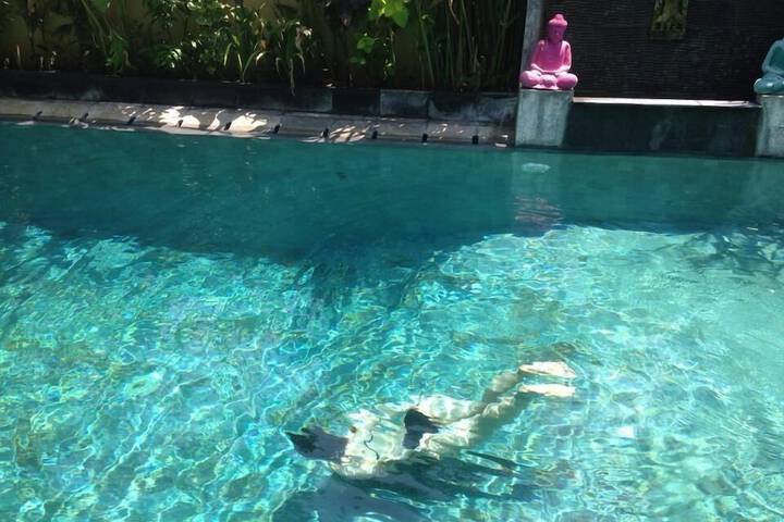 Pool 22 of 35