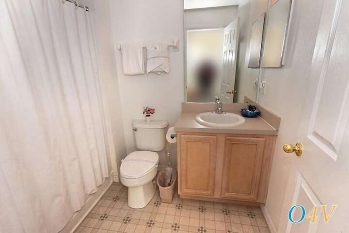 Room 10 of 31