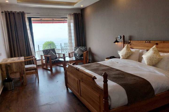 Room 6 of 42