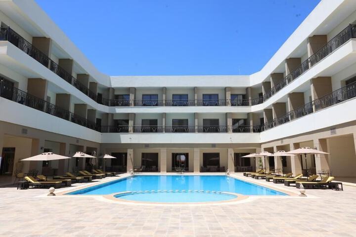 Pool 26 of 37