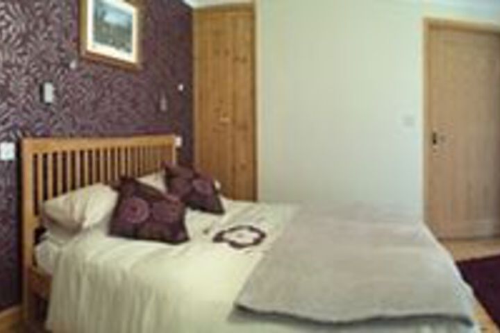 Room 6 of 27