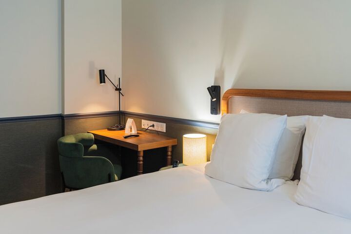 Room 20 of 46