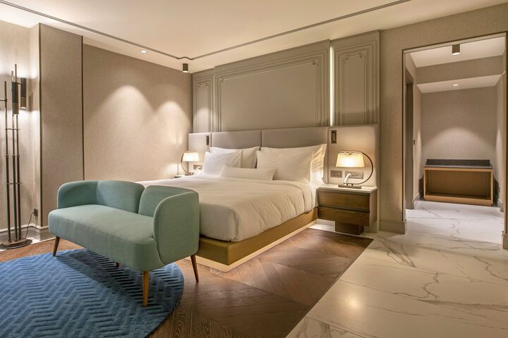 Room 26 of 194