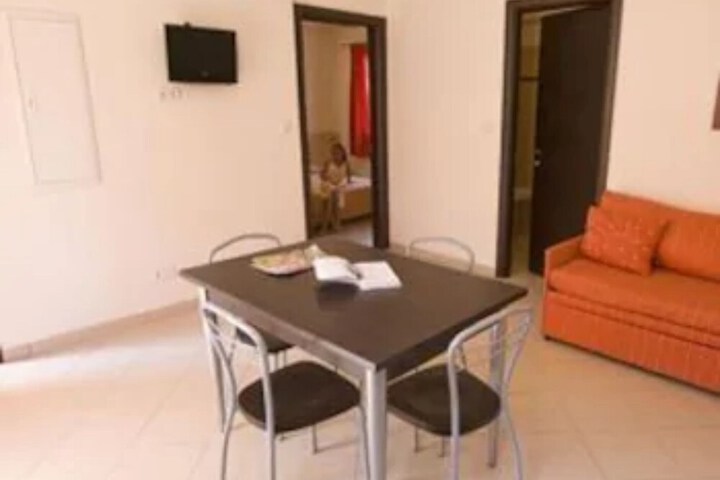 Room 8 of 20