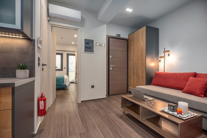 Room 50 of 100