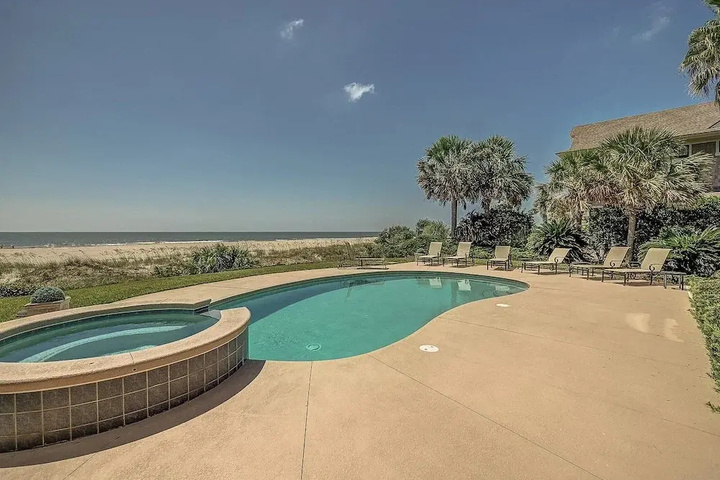Pool 15 of 26