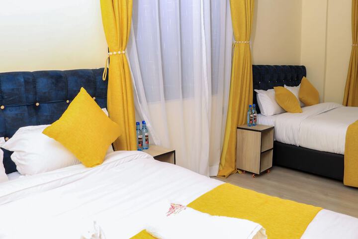 Room 4 of 28