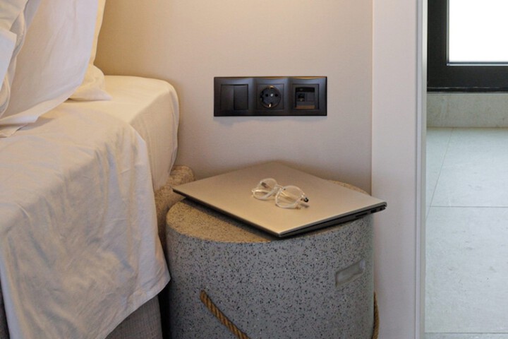 Room 12 of 74