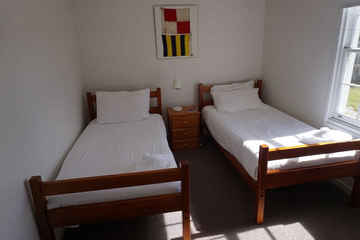Room 21 of 179