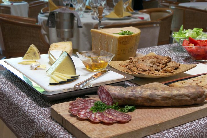 Dining 50 of 73