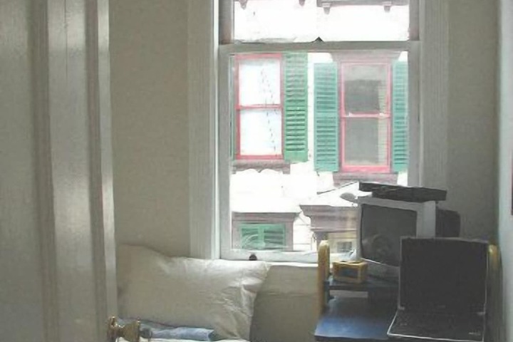 Room 4 of 15