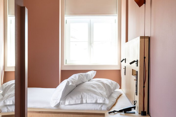 Room 15 of 54