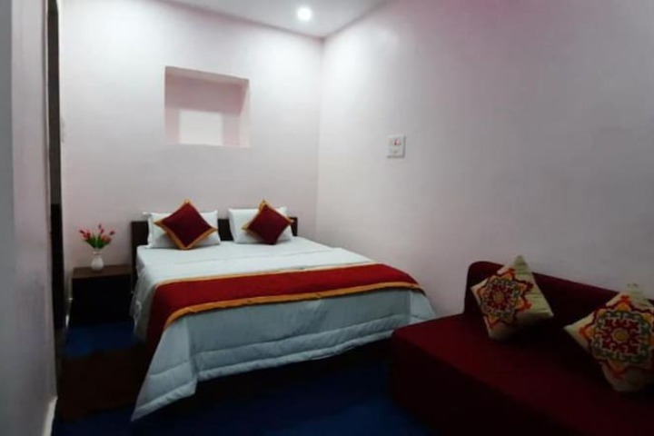 Room 7 of 14