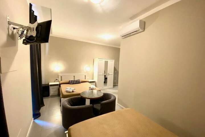 Room 17 of 24