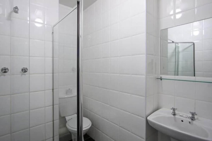 Room 15 of 26